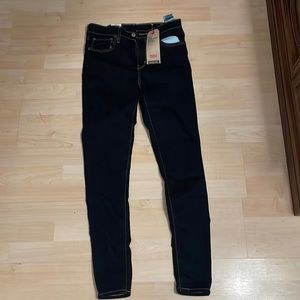 Levi’s 720 High-Rise Super Skinny. NWT